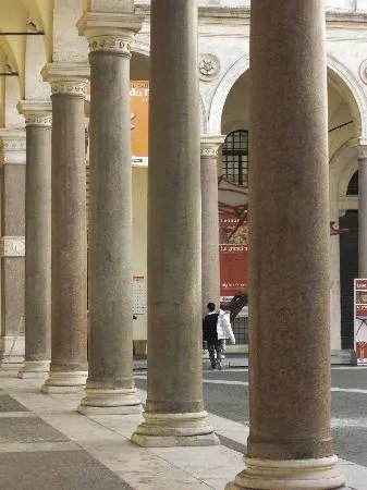 Kiron's Roman Holiday Day Tours