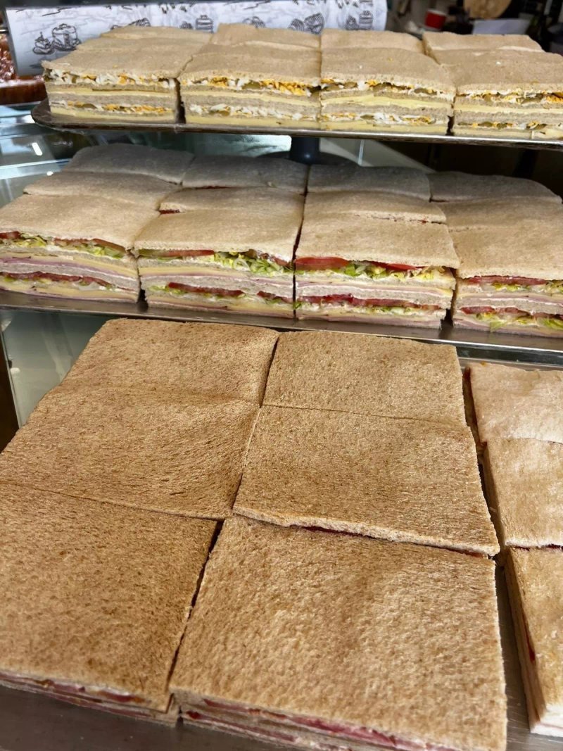 Don Eugenio Cafeteria Pasteleria Artesanal Argentina