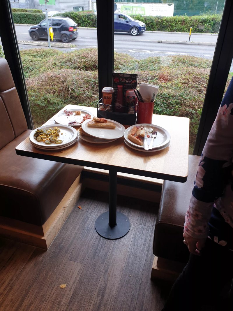 Pizza Hut Shaw Ridge