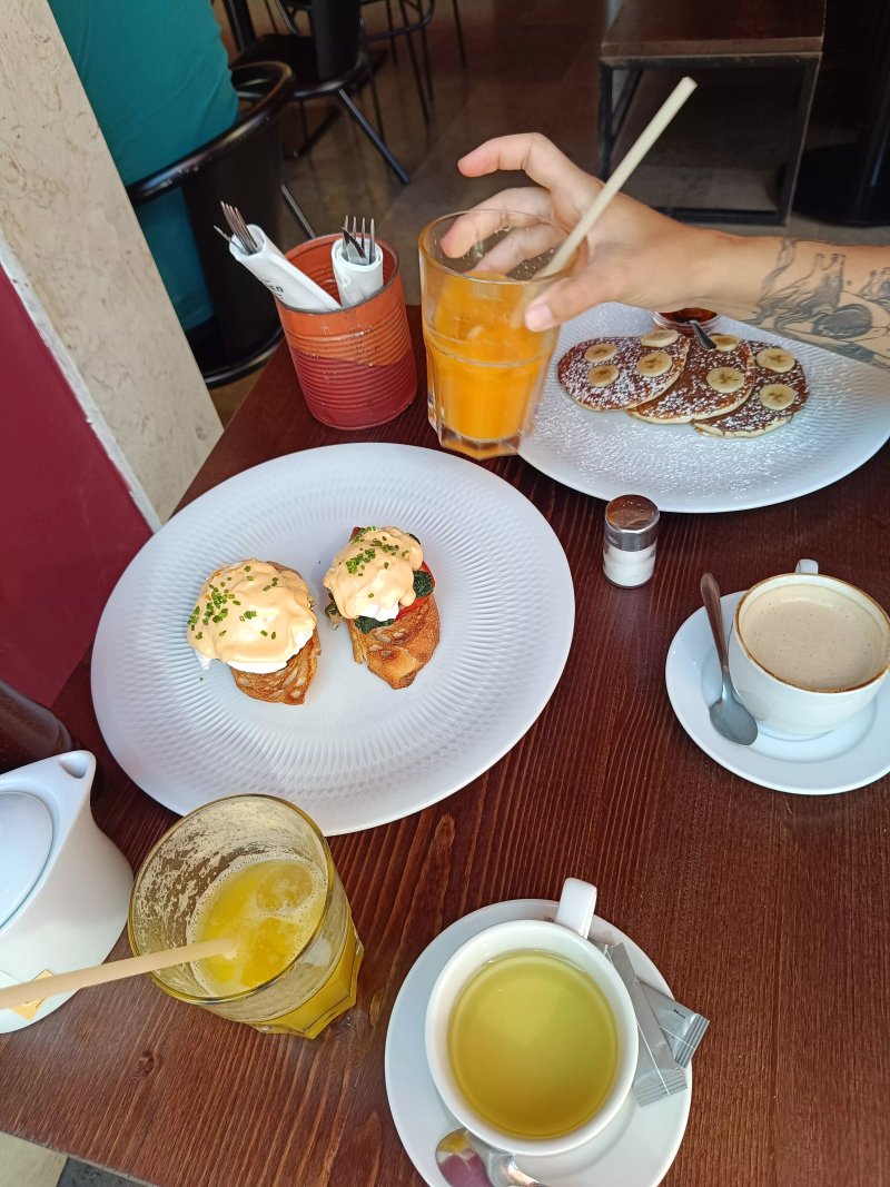 M'arrecreo Cafe & Cocktail Bar
