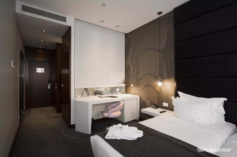 Lisboa Carmo Hotel