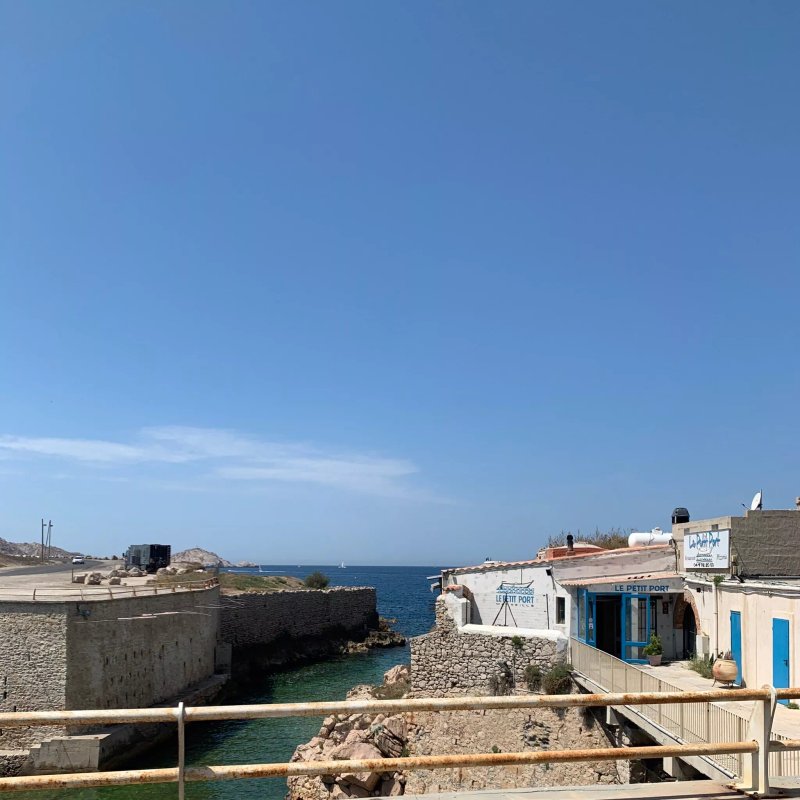 Le Petit Port