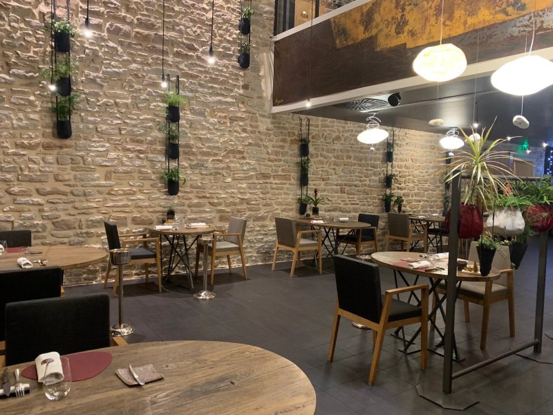 Aux Terrasses Restaurant