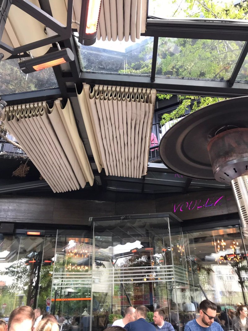Voulez-Vous Cafe Restaurant