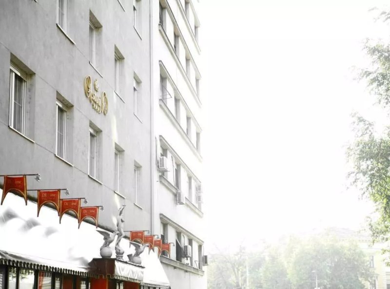 Queen's Astoria Design Hotel
