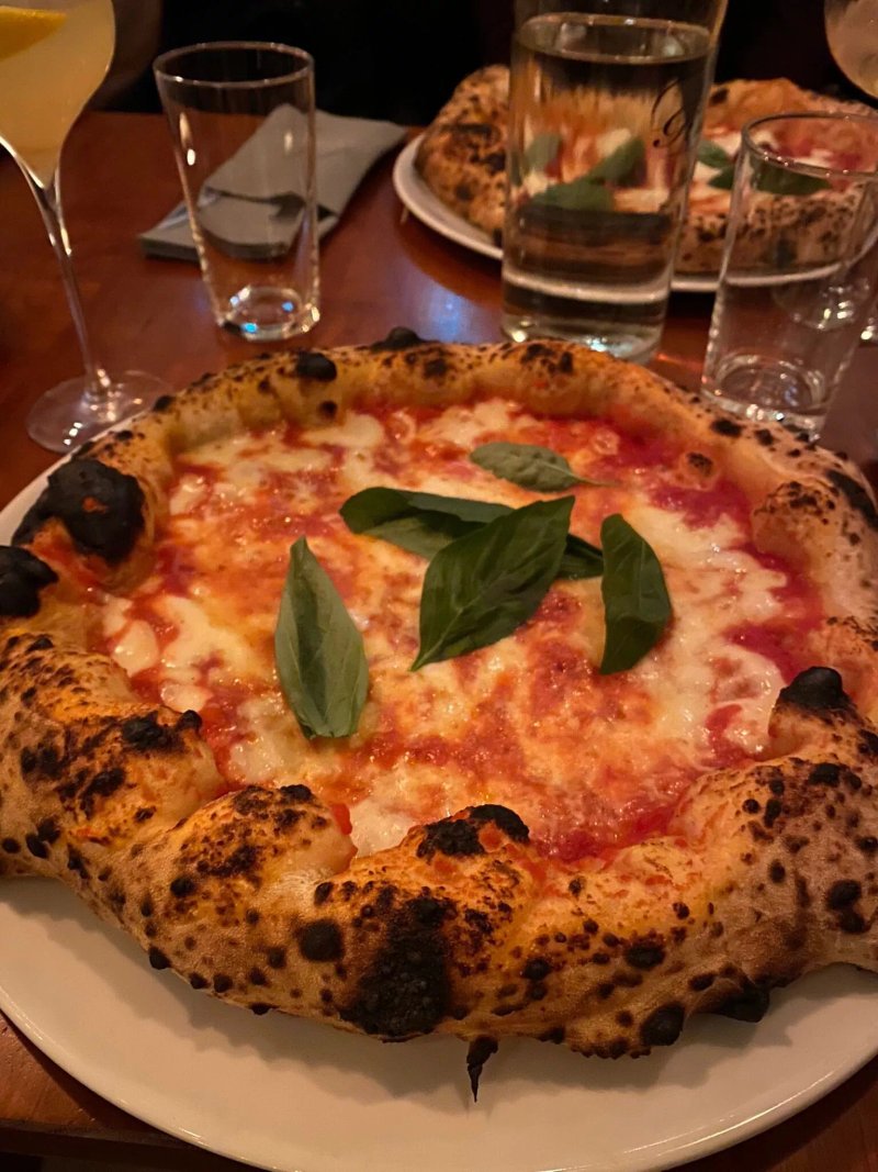 Giro Pizzeria Napoletana