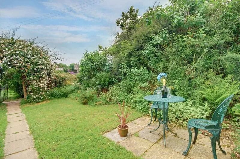 Holwill Farm Wing - One Bedroom House, Sleeps 3