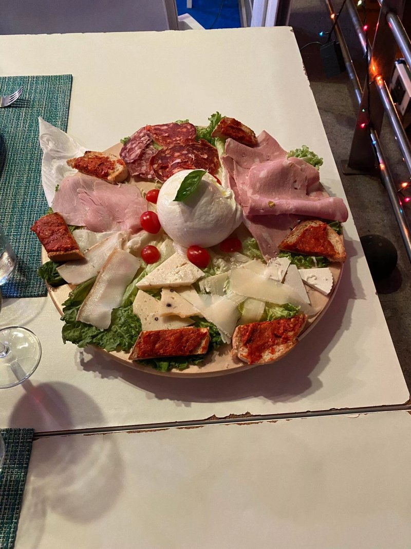 Sun Sea - The Italian Place