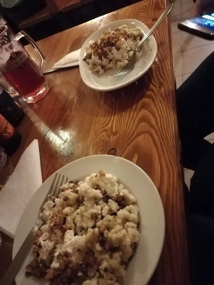 Szlovak Etterem es Sorozo