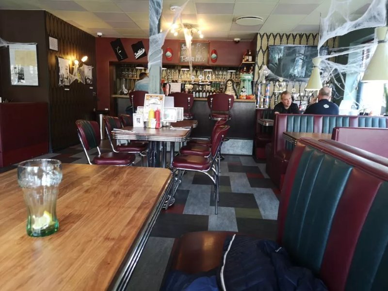 Sallie's Restaurant & Snack Bar