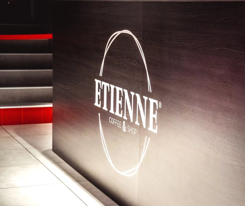 ETIENNE Coffee & Shop