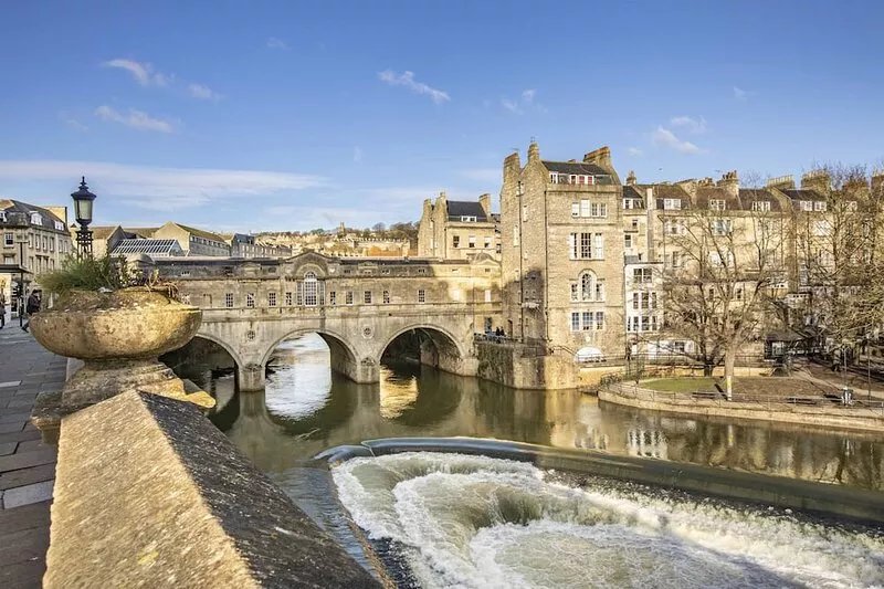 An exceptional 2 double bedroom beautifully restored late-Georgian apt in the