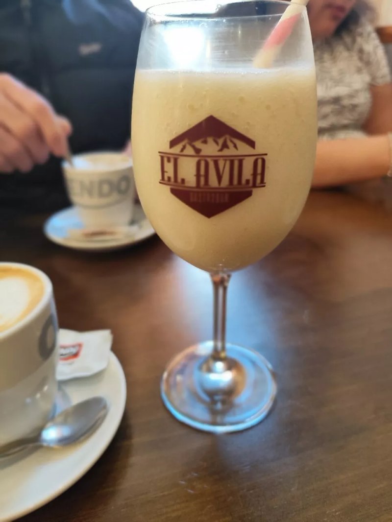 El Avila Cafeteria & Restaurante