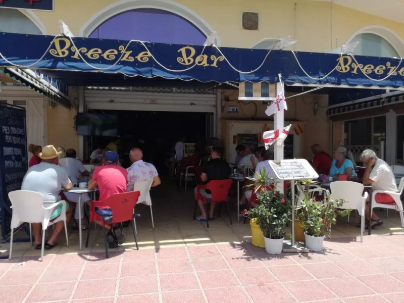 The Breeze Bar