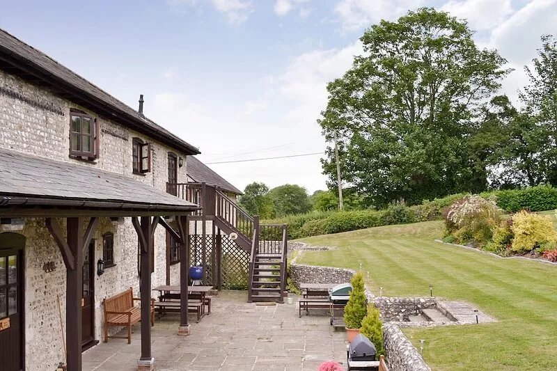 2 bedroom accommodation in East Meon, Petersfield