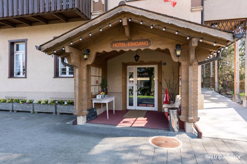 Alpenrose Hotel and Gardens