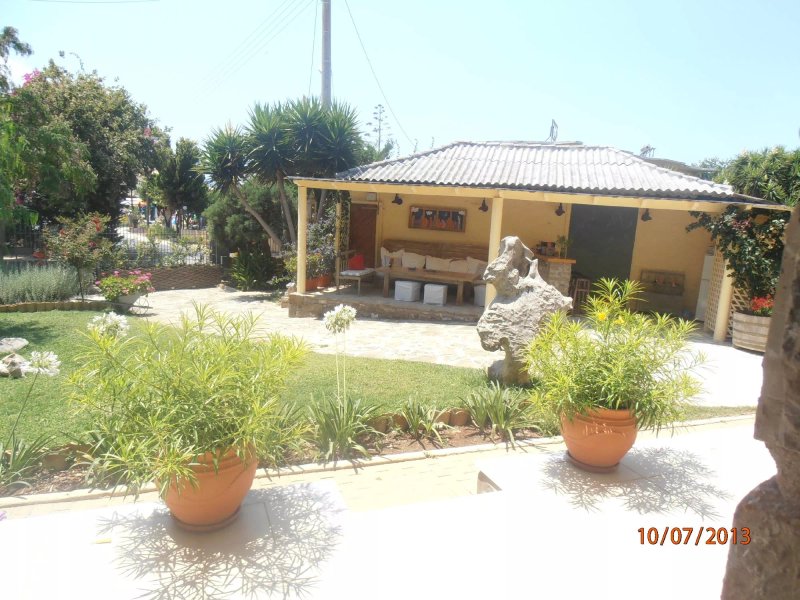 Mylos Apartments