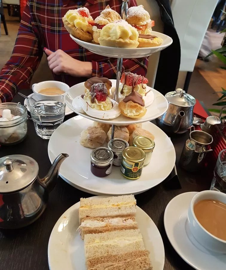 Lilly's Patisserie & Bistro