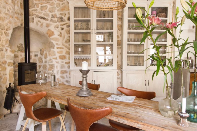 The Pink Pepper Tree Home Hotel