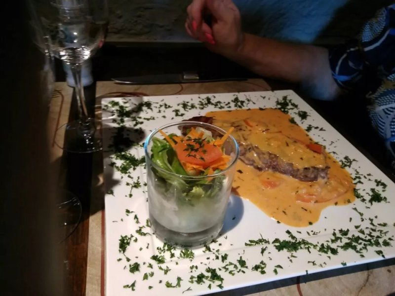 Le Petit Pont Restaurant