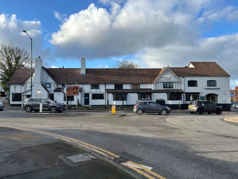 Barley Mow Stonehouse Pizza & Carvery