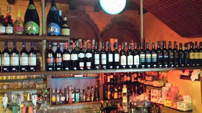Nino's Pub