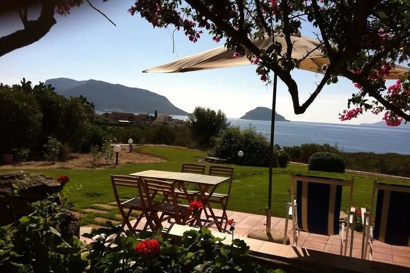 Green oasis with sea view