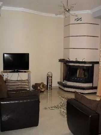 Kyknos De Luxe Rooms & Suites Hotel