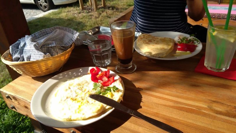 Mlecny Bar Naproti