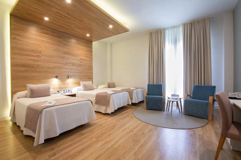 Monte Puertatierra Hotel
