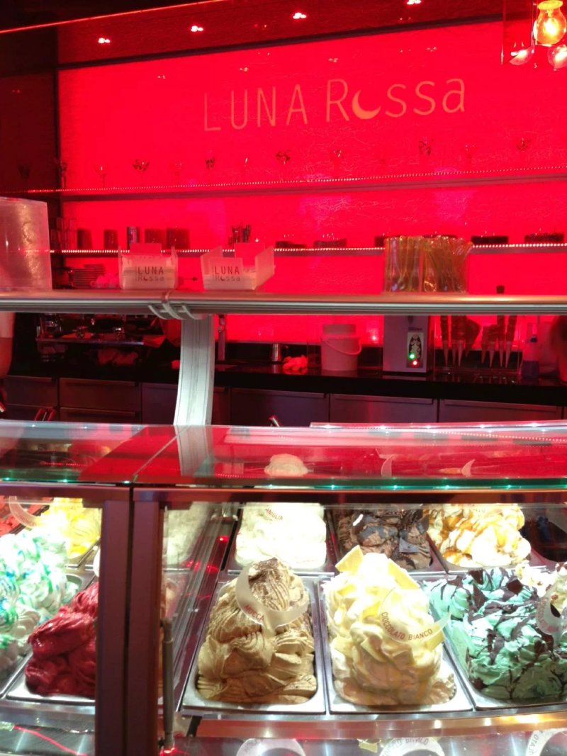 Luna Rossa Gelateria