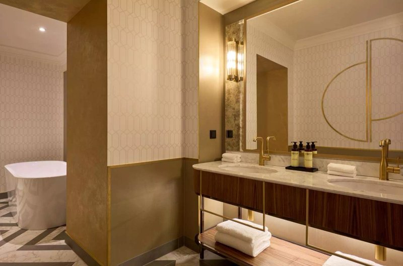 Hotel Saski Krakow, Curio Collection by Hilton