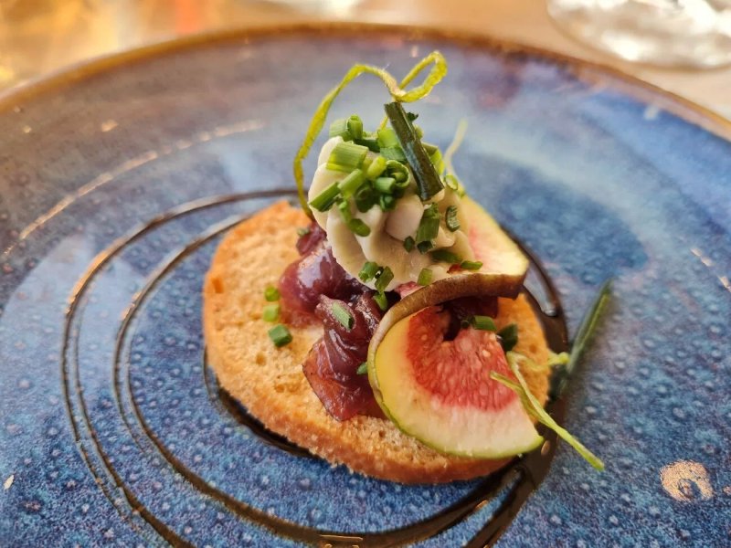 Earth & Vine Restaurant