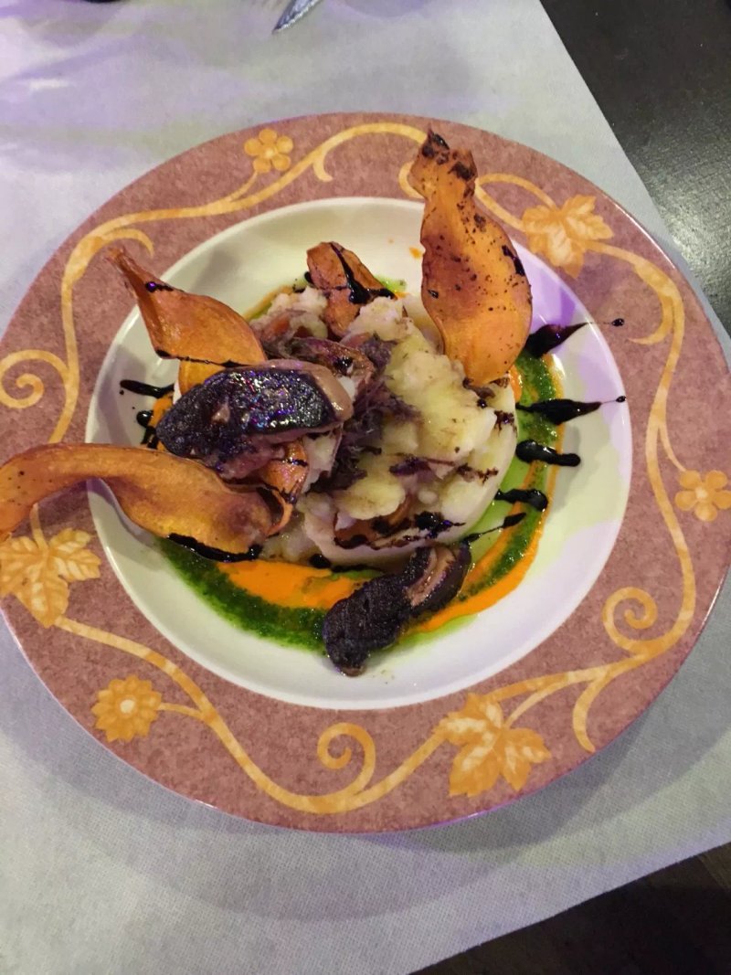 Restaurant El Marselles & Bar Lounge