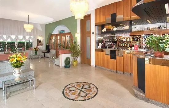 Hotel Saint Tropez SPA & Restaurant