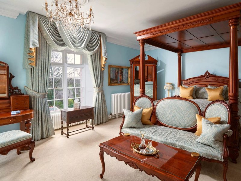 Plas Dinas Country House