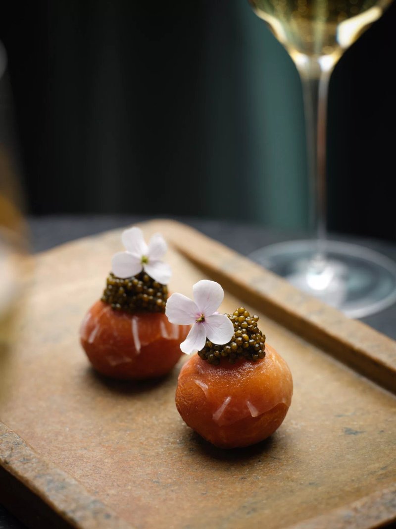 Aulis London