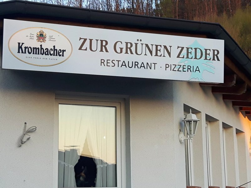 Zur Gruenen Zeder