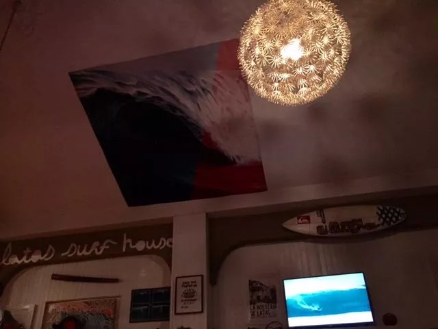 Latas Surf House