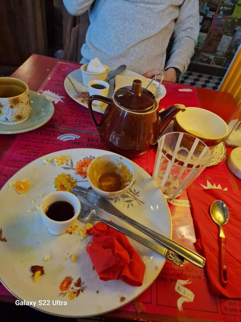 Quebec cafe