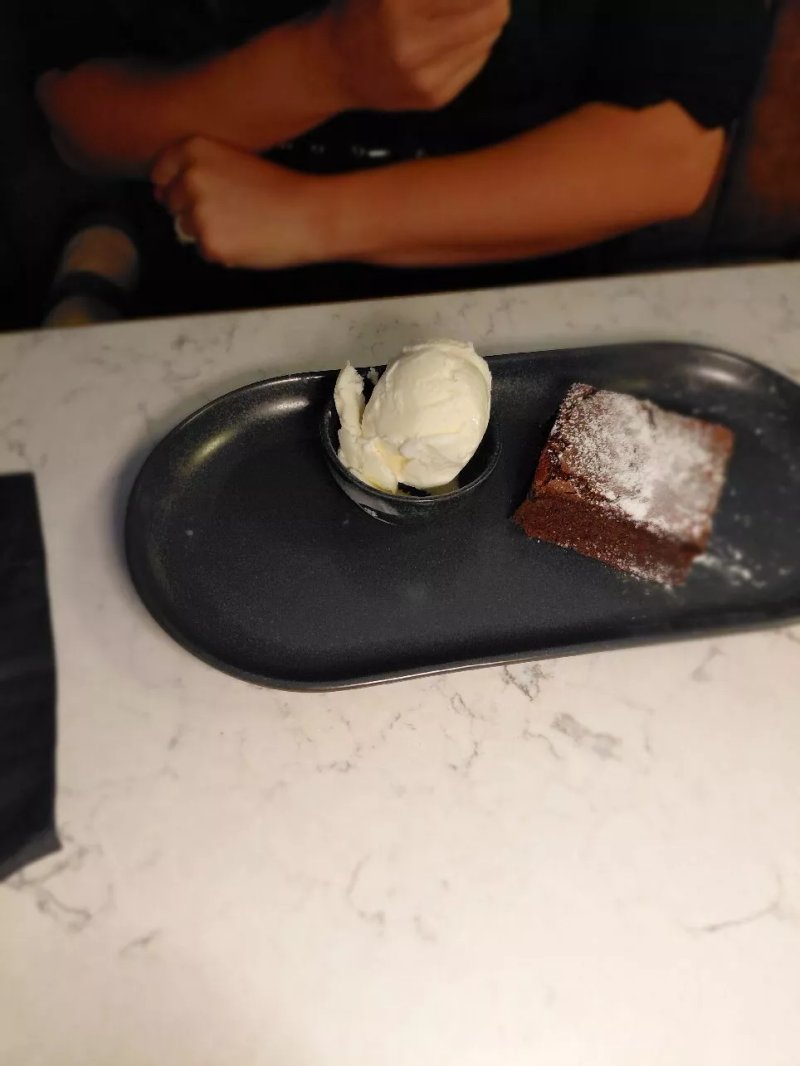 1802 Lounge & Grill
