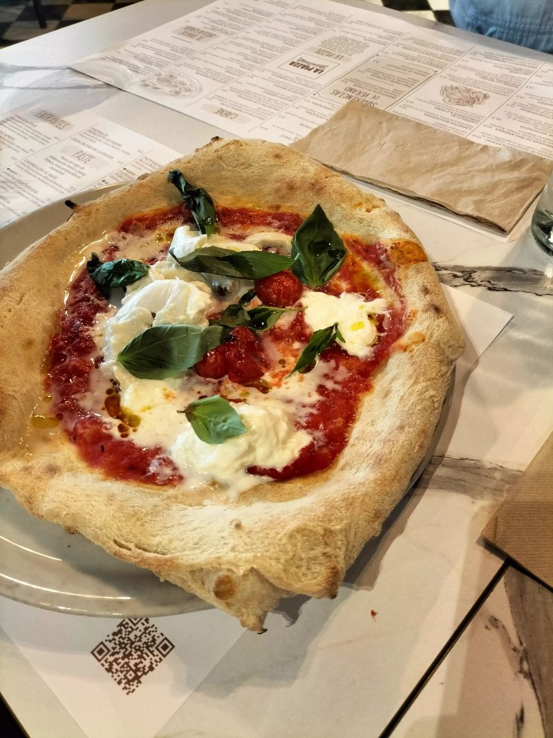 La Piazza Aqua