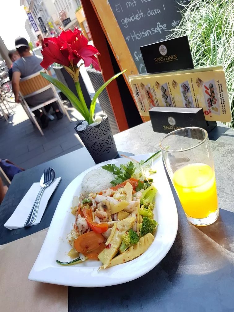 Wok & Roll