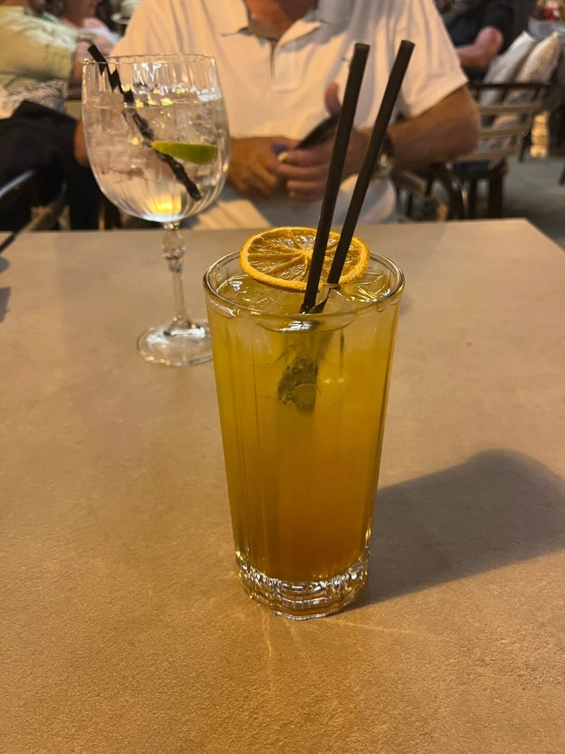 San Tommaso Vinoteka Enoteca