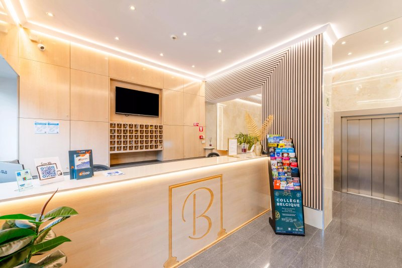 Hotel Barry