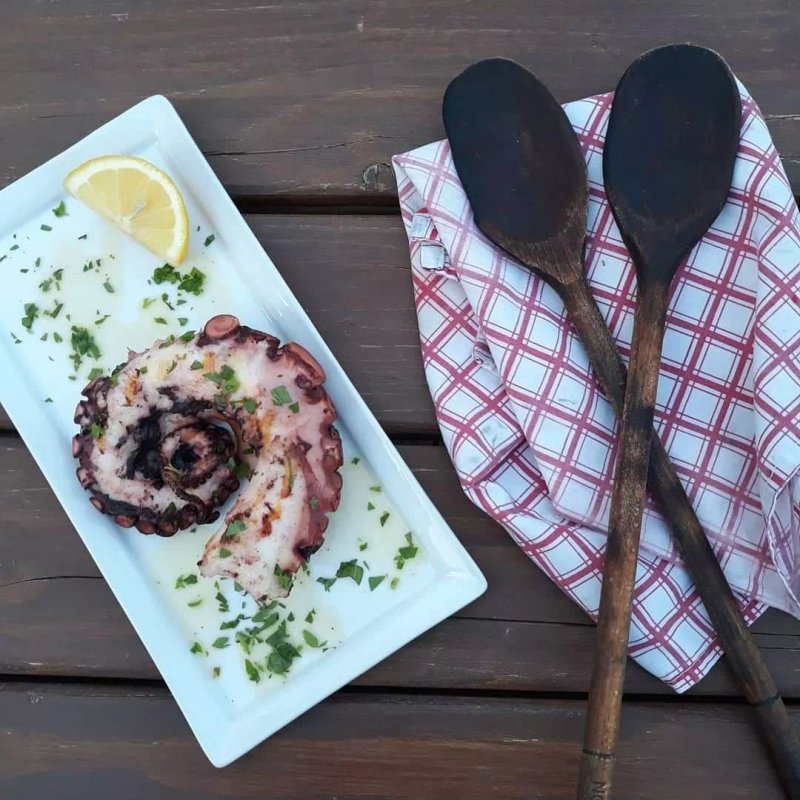 Island Bar Restaurant Trizonia