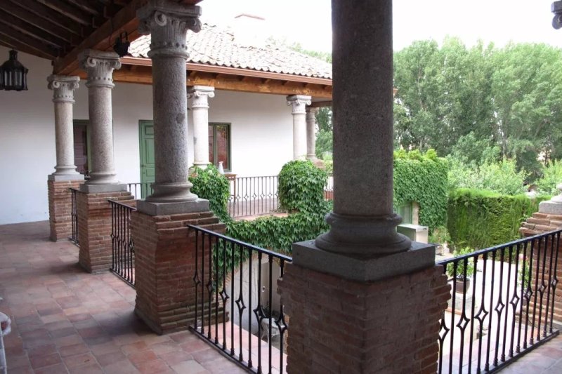 Palacio de Hoyuelos