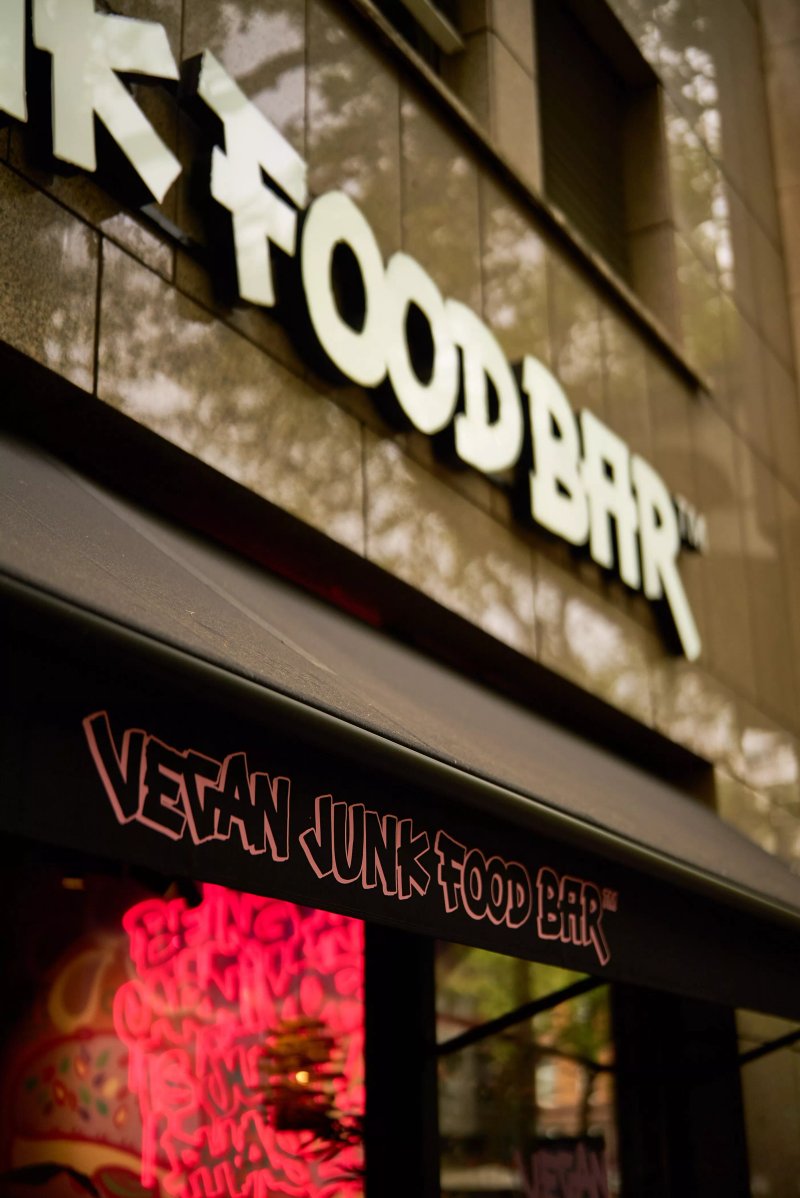 Vegan Junk Food Bar - COLOGNE