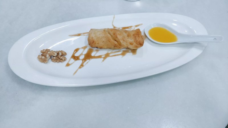 Restaurante Avante Claro Bajo Guia