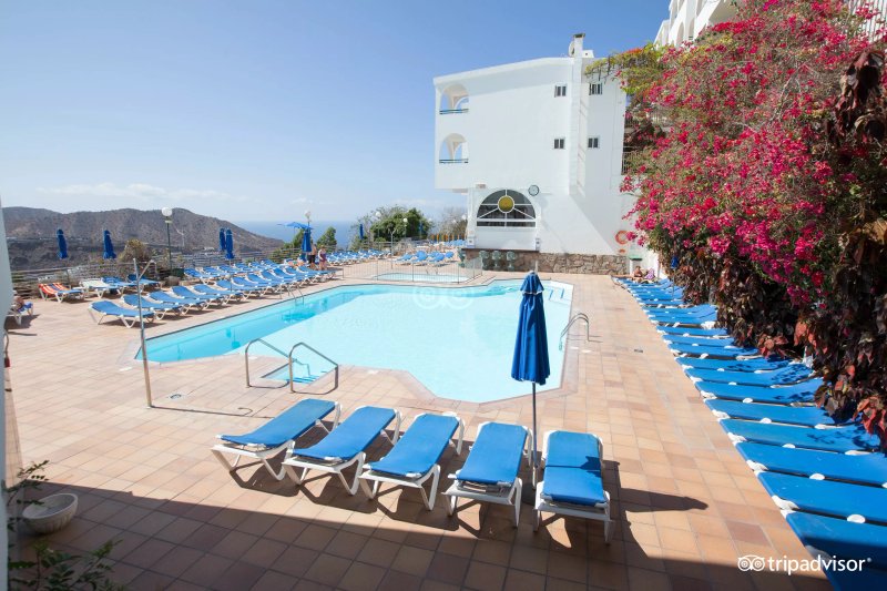 Colina Mar Apartments